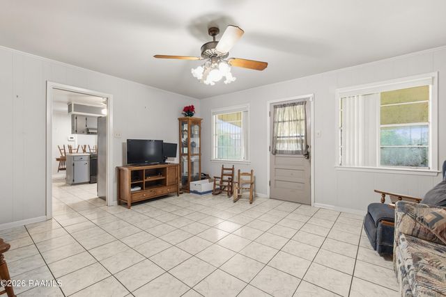 200 Dahalia Street, Lafayette, LA 70507