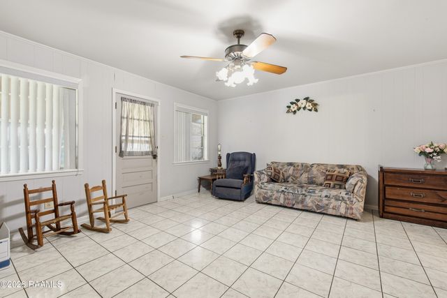 200 Dahalia Street, Lafayette, LA 70507