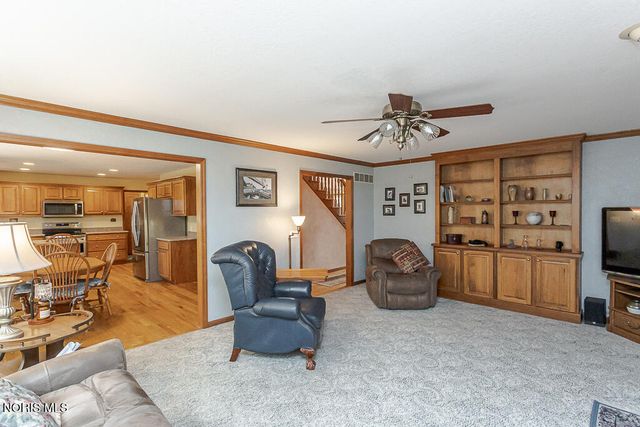 8053 Bridgehampton Drive, Waterville, OH 43566
