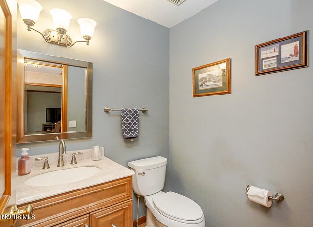 8053 Bridgehampton Drive, Waterville, OH 43566