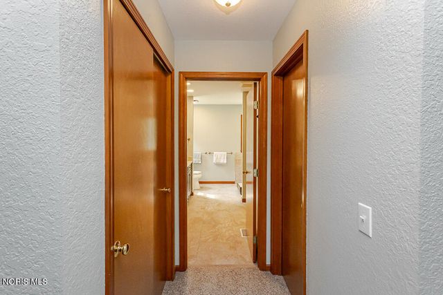 8053 Bridgehampton Drive, Waterville, OH 43566