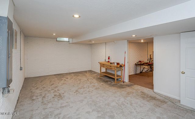 8053 Bridgehampton Drive, Waterville, OH 43566