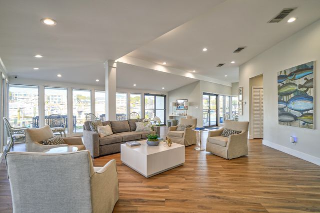 30 Moreno Point Road 703A, Destin, FL 32541