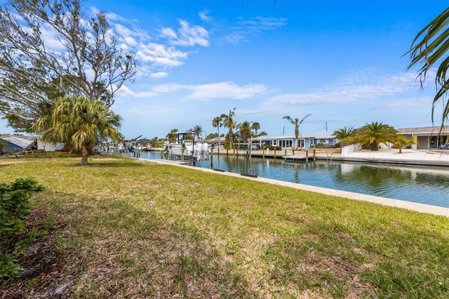 611 DUNDEE LANE, Holmes Beach, FL 34217