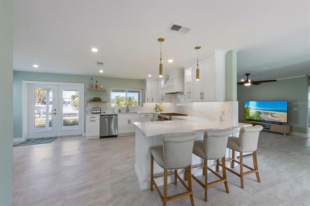611 DUNDEE LANE, Holmes Beach, FL 34217