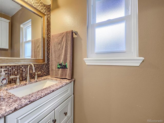 4154 W 111th Cir, Westminster, CO 80031