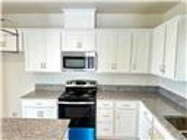 204 Montage Dr, Merced, CA 95348