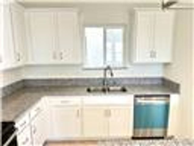 204 Montage Dr, Merced, CA 95348