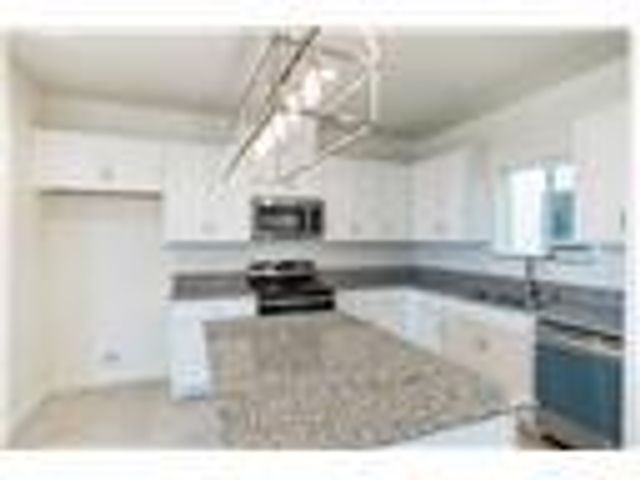 204 Montage Dr, Merced, CA 95348