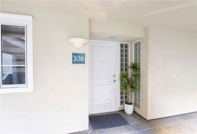 2233 Martin 108, Irvine, CA 92612