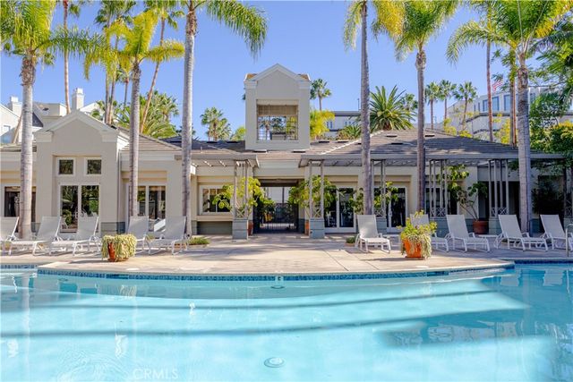 2233 Martin 108, Irvine, CA 92612