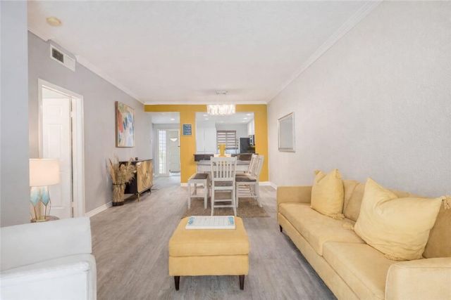 2233 Martin 108, Irvine, CA 92612