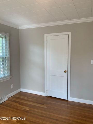 1101 N Poplar Street, Aberdeen, NC 28315