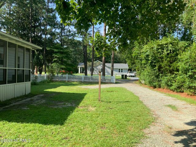 1101 N Poplar Street, Aberdeen, NC 28315