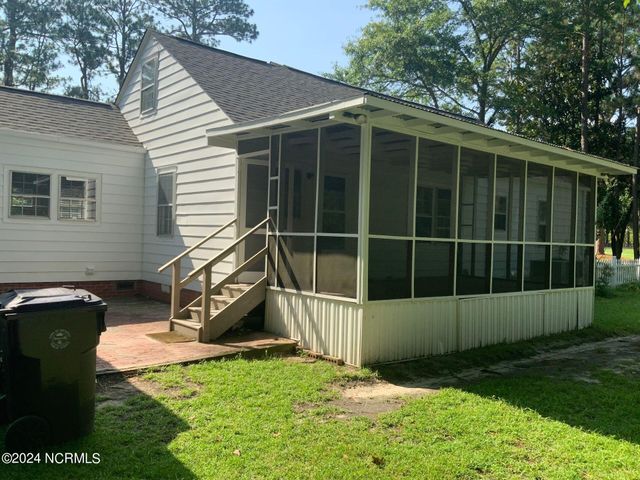 1101 N Poplar Street, Aberdeen, NC 28315