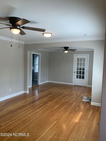 1101 N Poplar Street, Aberdeen, NC 28315