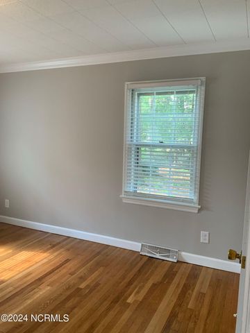 1101 N Poplar Street, Aberdeen, NC 28315