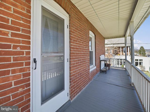 231 FAIRVIEW AVENUE W, Waynesboro, PA 17268
