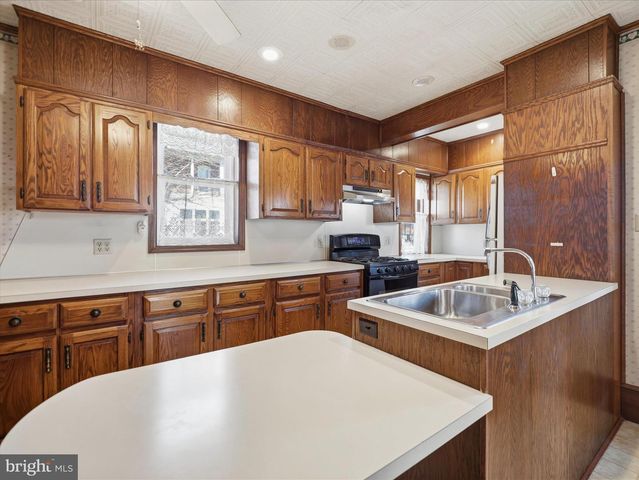 231 FAIRVIEW AVENUE W, Waynesboro, PA 17268