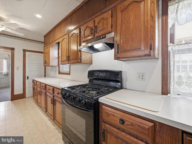 231 FAIRVIEW AVENUE W, Waynesboro, PA 17268