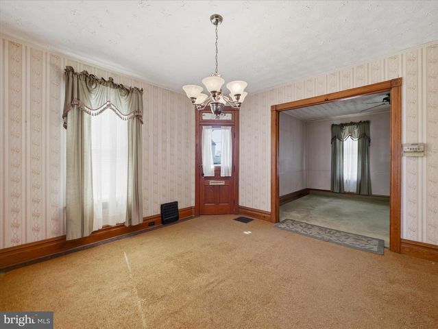 231 FAIRVIEW AVENUE W, Waynesboro, PA 17268