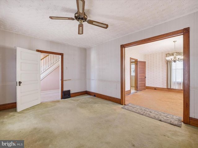 231 FAIRVIEW AVENUE W, Waynesboro, PA 17268