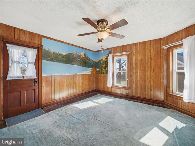 231 FAIRVIEW AVENUE W, Waynesboro, PA 17268