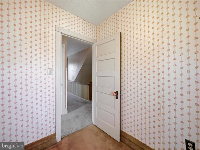 231 FAIRVIEW AVENUE W, Waynesboro, PA 17268