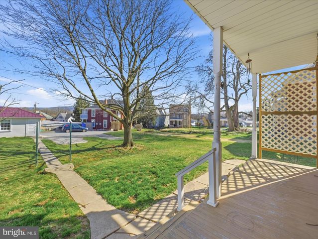 231 FAIRVIEW AVENUE W, Waynesboro, PA 17268