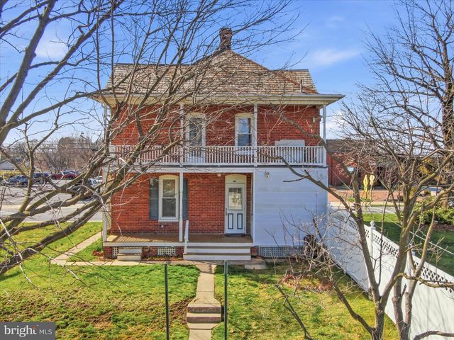 231 FAIRVIEW AVENUE W, Waynesboro, PA 17268