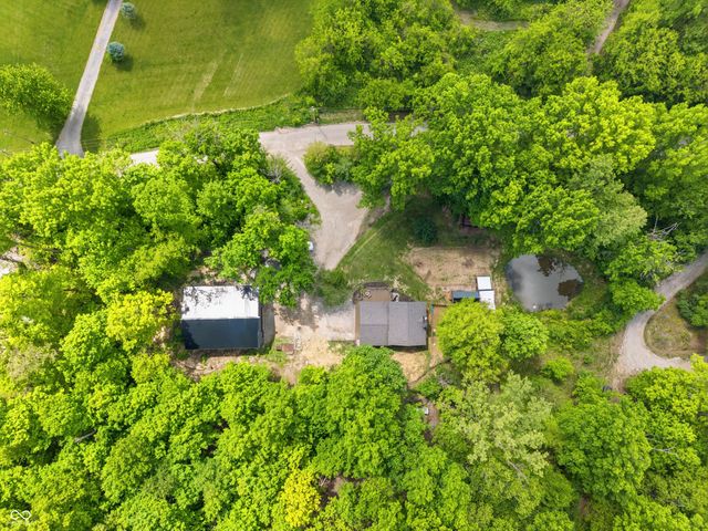 7240 W Division Road, Bargersville, IN 46106