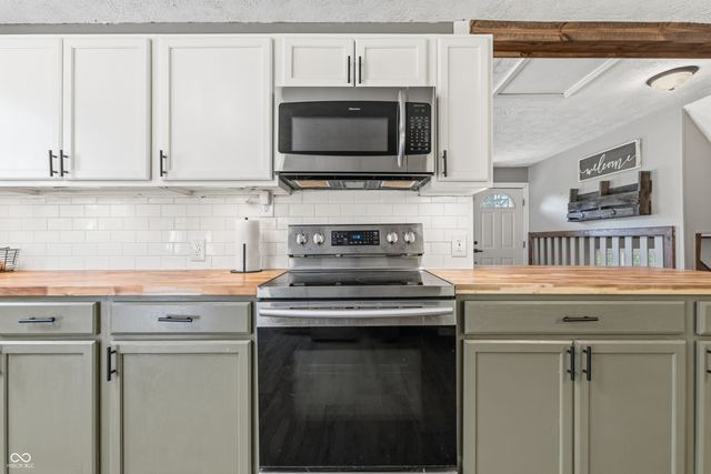 7240 W Division Road, Bargersville, IN 46106