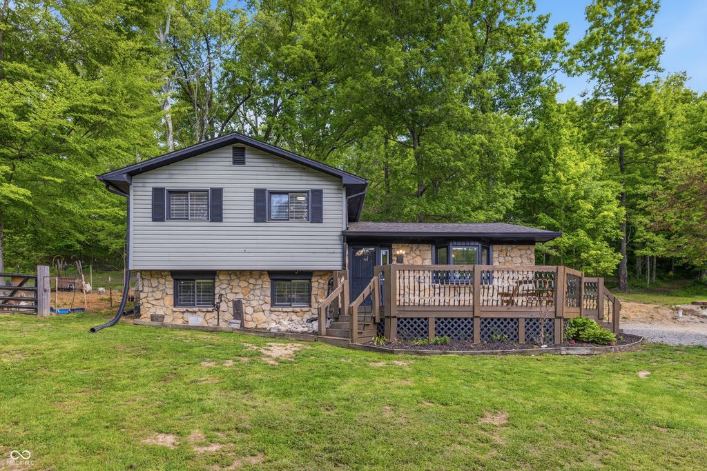 7240 W Division Road, Bargersville, IN 46106