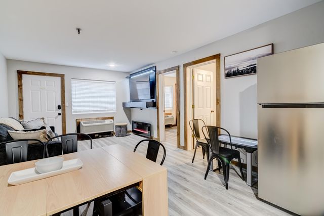 982 Indian Point Road 108, Indian Point, MO 65616