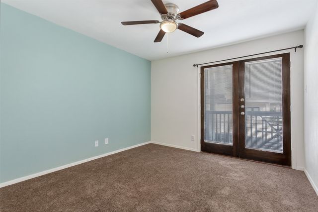 5904 Sandhurst Lane 246, Dallas, TX 75206