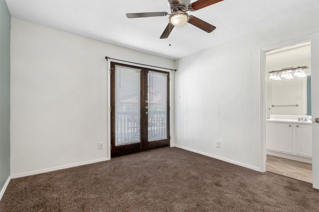 5904 Sandhurst Lane 246, Dallas, TX 75206