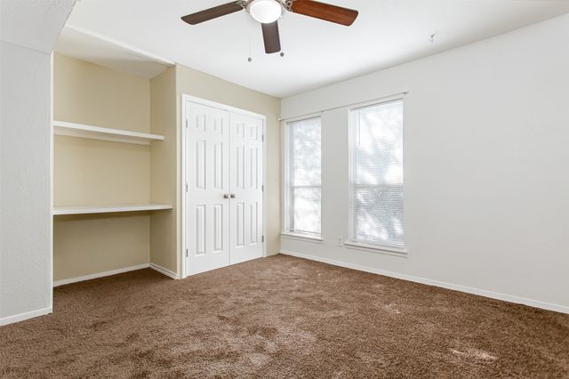 5904 Sandhurst Lane 246, Dallas, TX 75206
