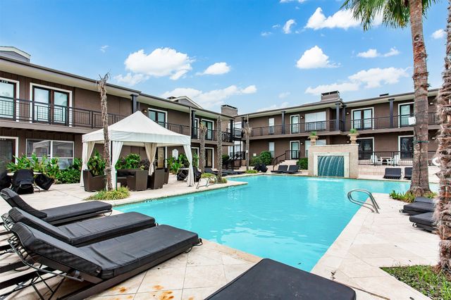 5904 Sandhurst Lane 246, Dallas, TX 75206