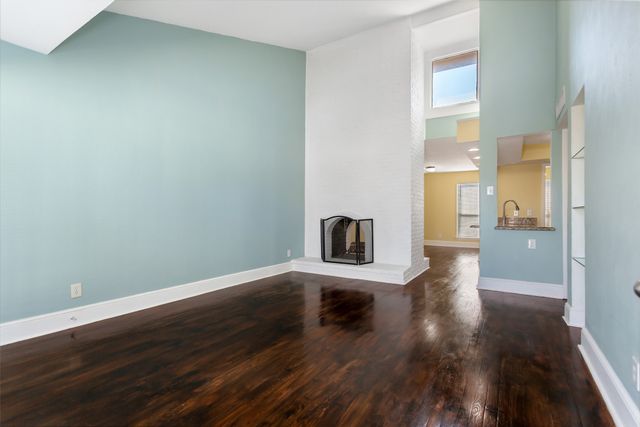5904 Sandhurst Lane 246, Dallas, TX 75206
