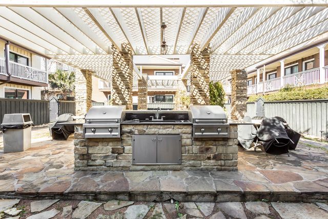 5904 Sandhurst Lane 246, Dallas, TX 75206