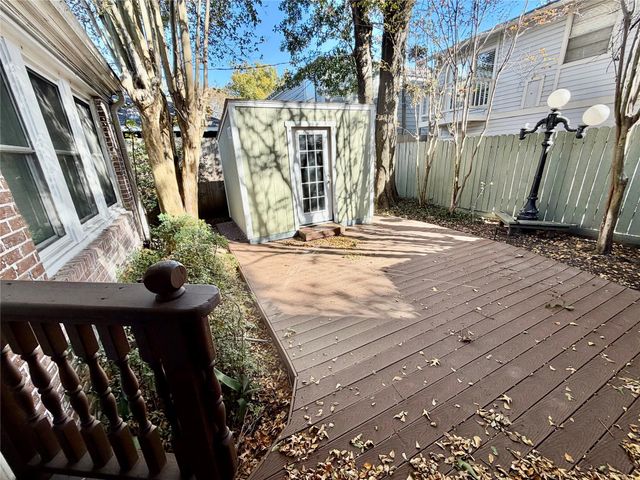 1621 Cherryhurst Street, Houston, TX 77006