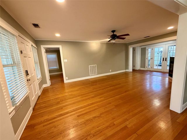 1621 Cherryhurst Street, Houston, TX 77006