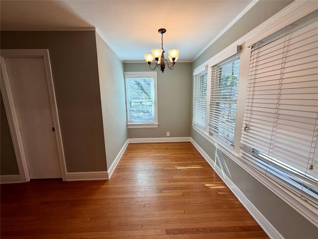 1621 Cherryhurst Street, Houston, TX 77006