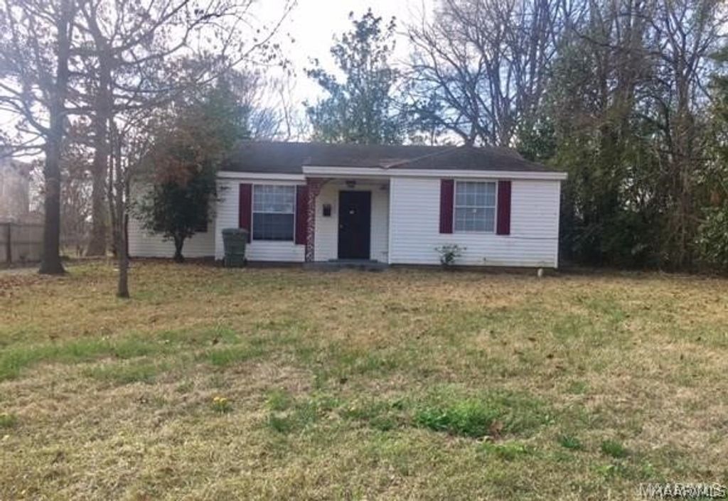2036 MONA LISA Drive, Montgomery, AL 36111