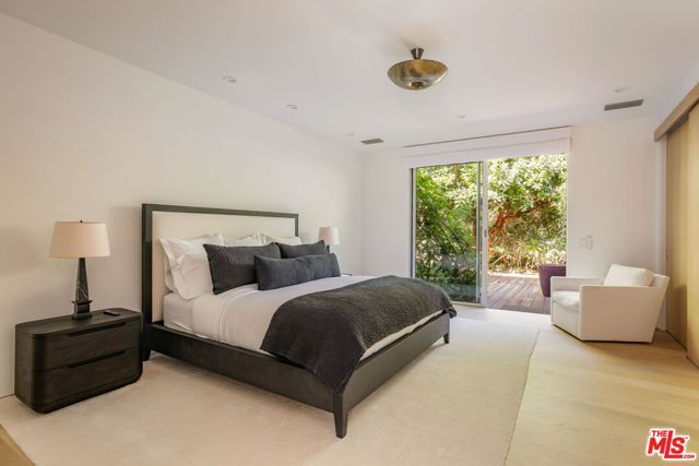 1822 Westridge Road, Los Angeles, CA 90049