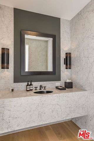 1822 Westridge Road, Los Angeles, CA 90049