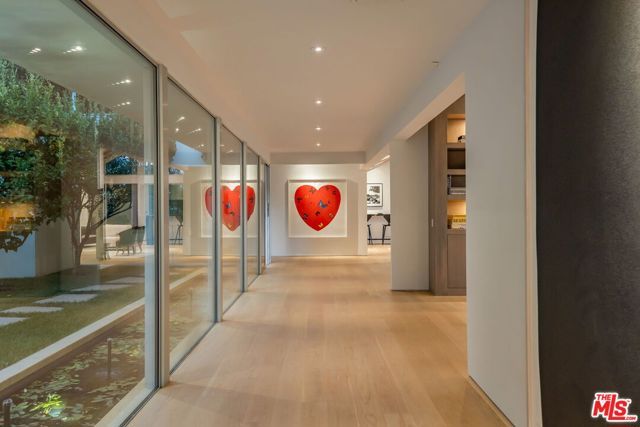 1822 Westridge Road, Los Angeles, CA 90049