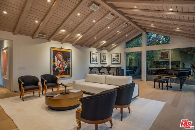 1822 Westridge Road, Los Angeles, CA 90049