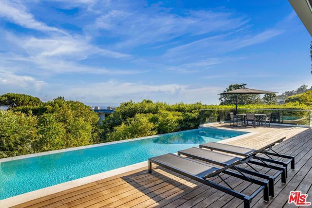 1822 Westridge Road, Los Angeles, CA 90049