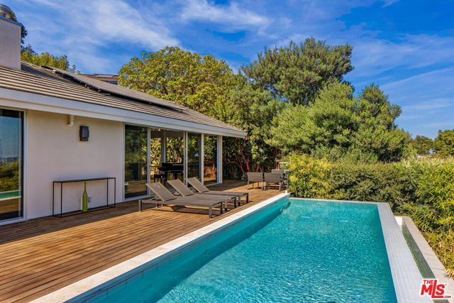 1822 Westridge Road, Los Angeles, CA 90049